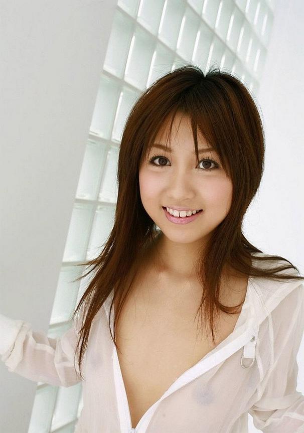 16P Japanese babe Rika Yuuki showing her ass and pussy