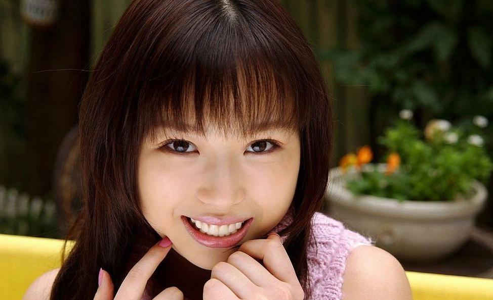 15P Japanese Aya Shiraishi shows hot pussy and titties