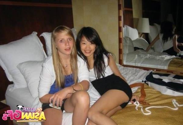 10P Self-shot asian teens getting naked