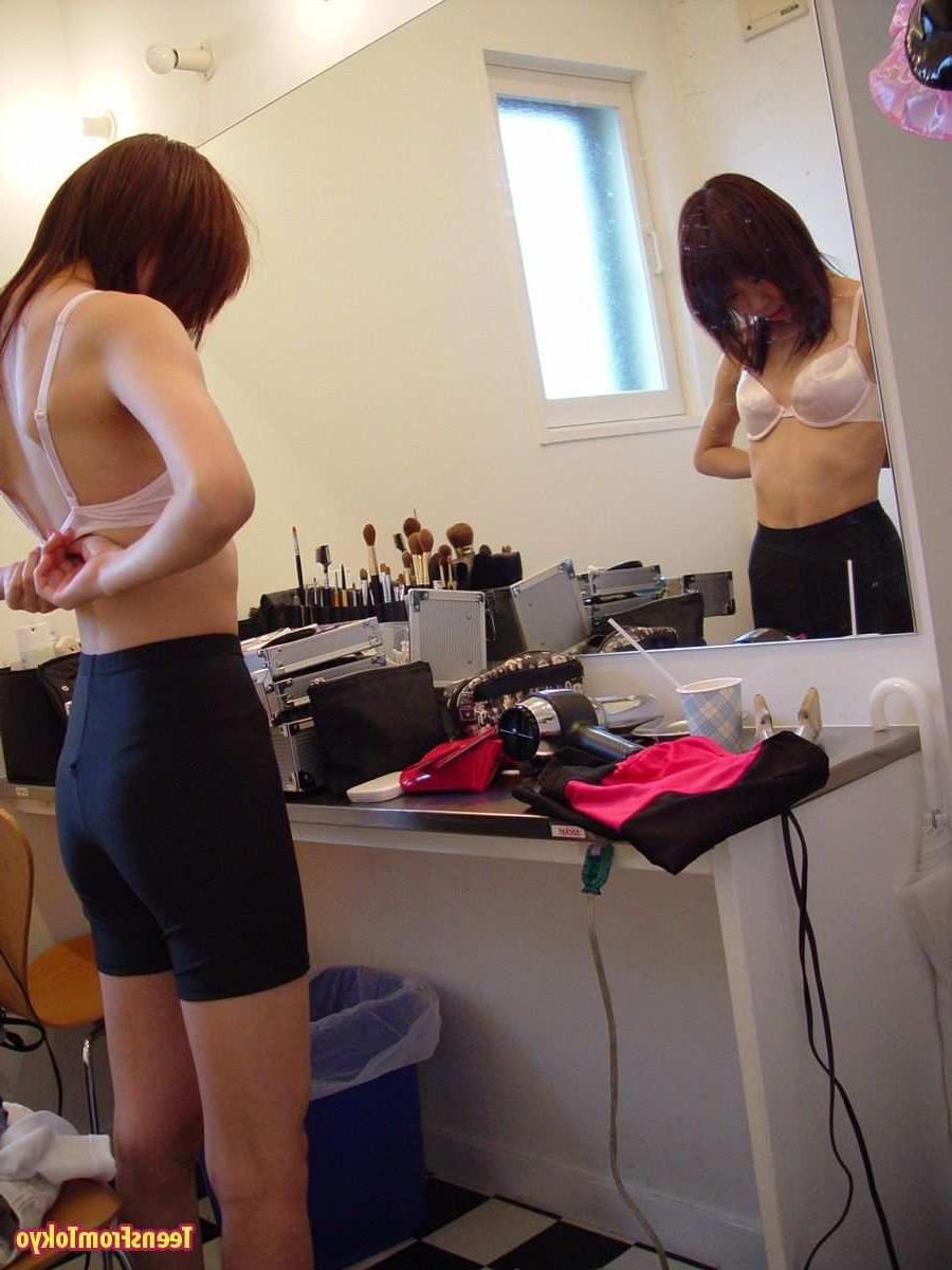 13P Asian teen fucked in her hairy pussy