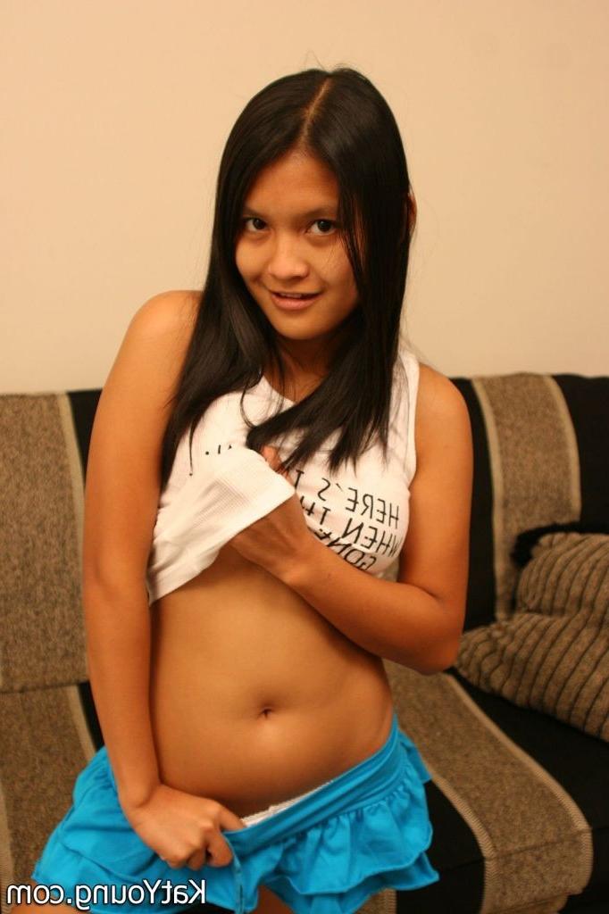 16P ::: Kat Young ::: Lustful asian Kat takes off sexy panties and shows pussy