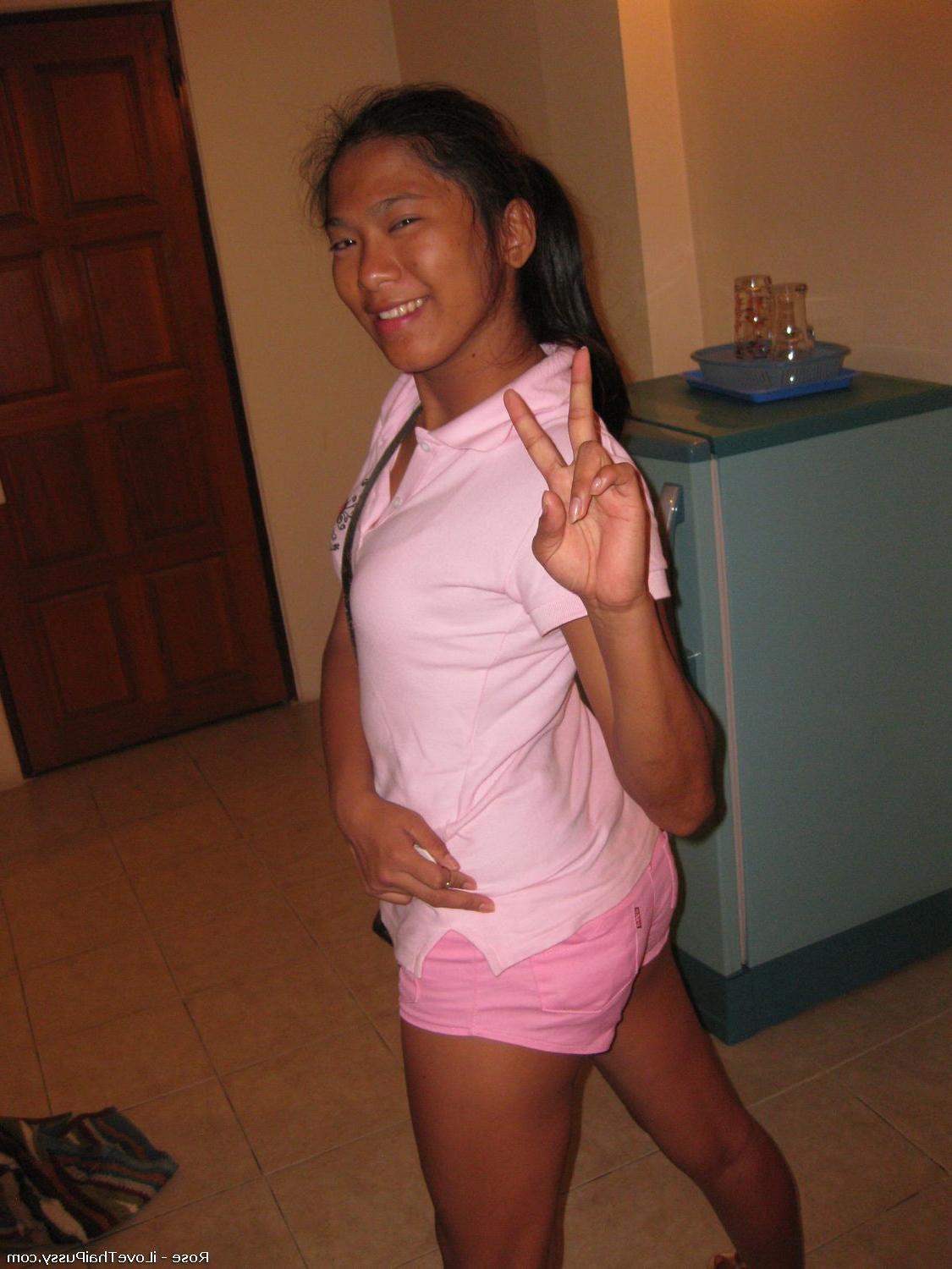 15P Thai Teen Bargirl Paid To Fuck A Tourist No Condom