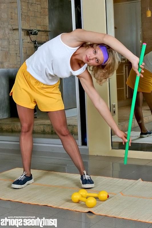 15P Blonde Cindy in pantyhose working out at gym