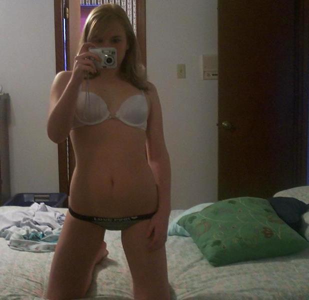 10P Amateuer girl selfshot 3