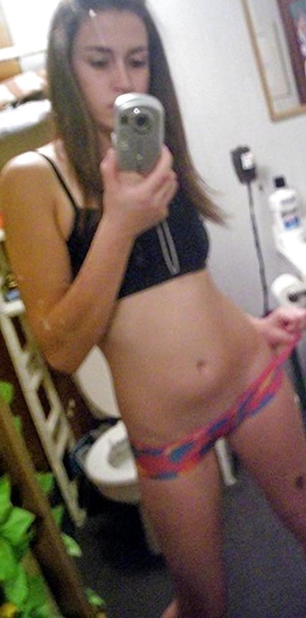 10P Amateuer girl selfshot 3