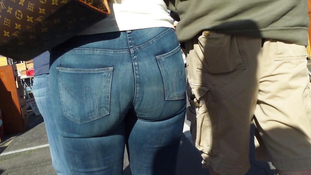 25P Beefy teen ass and butts in blue jeans 