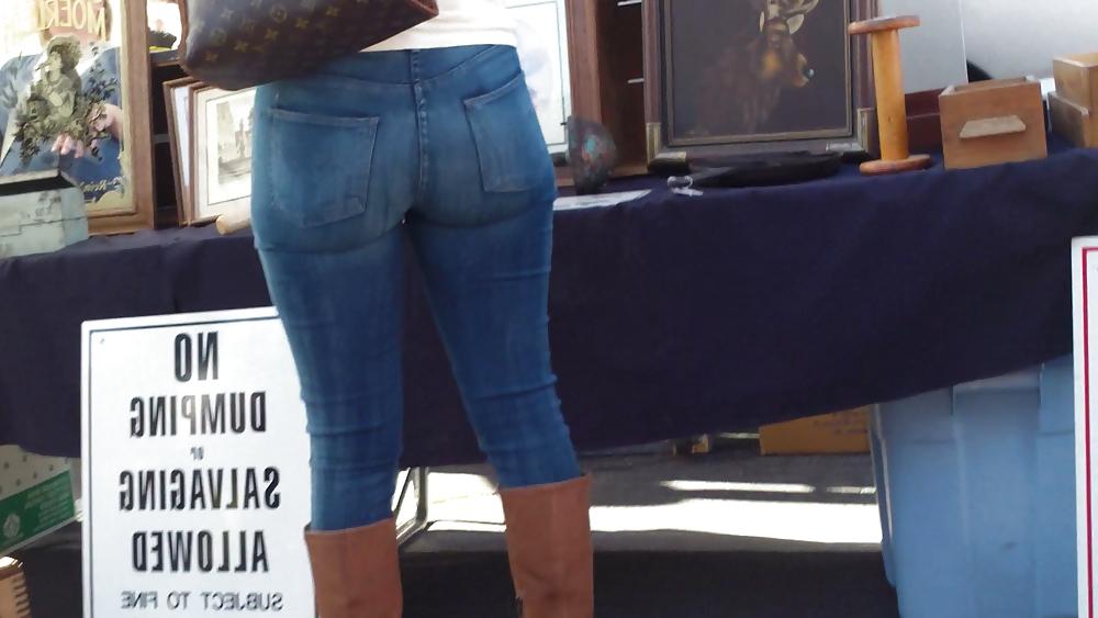 25P Beefy teen ass and butts in blue jeans 
