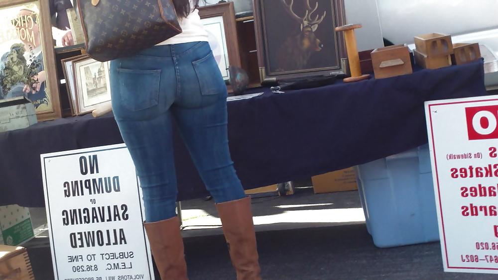 25P Beefy teen ass and butts in blue jeans 