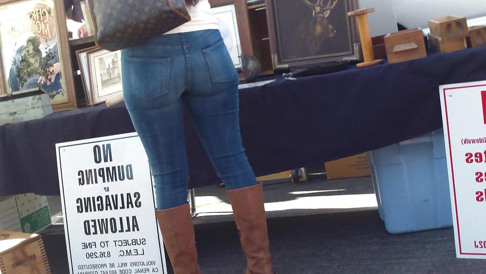 25P Beefy teen ass and butts in blue jeans 
