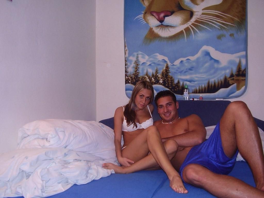 8P Amateur girl pulls natural tits out in homemade pics