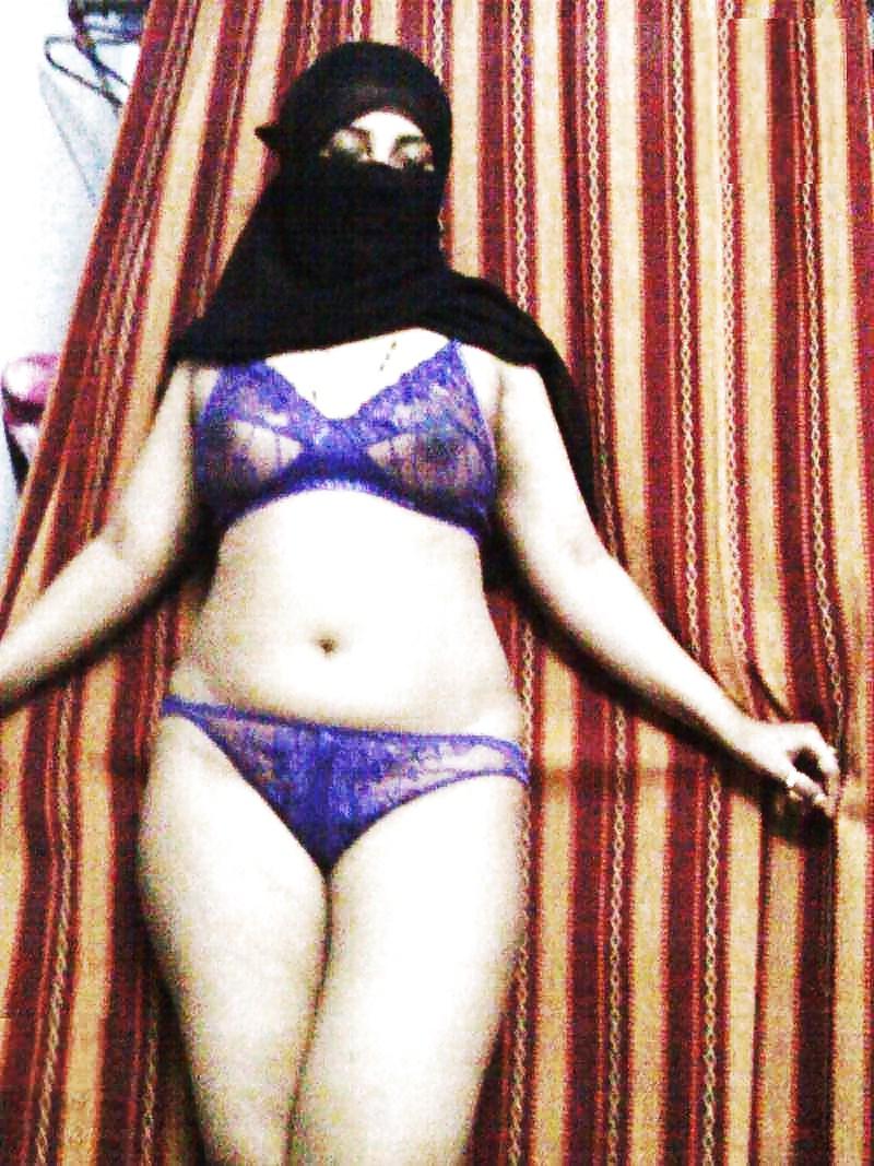25P RANDUM SEXY INDIAN DESI BABES