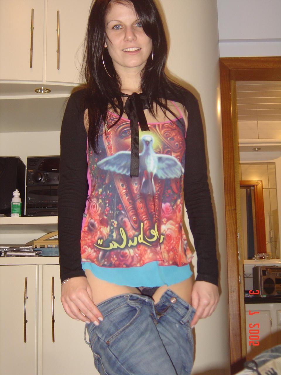 15P Homemade amateur girlfriend with gorgeous ass fucks and sucks