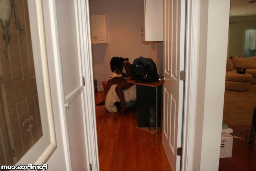 16P four black hoes getting fucked by one lucky guy