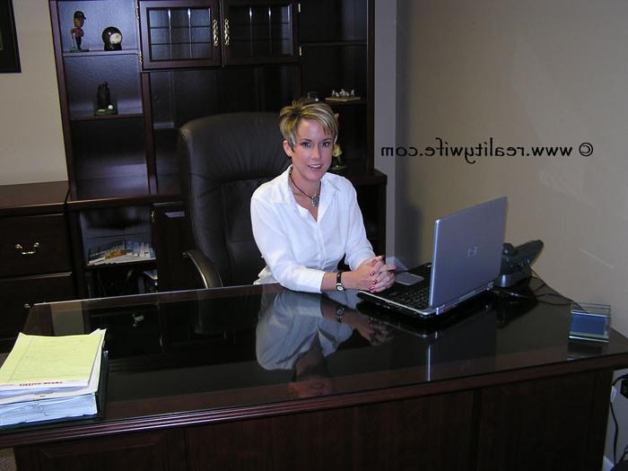 14P hot housewife strips and gets fucked at work on her desk