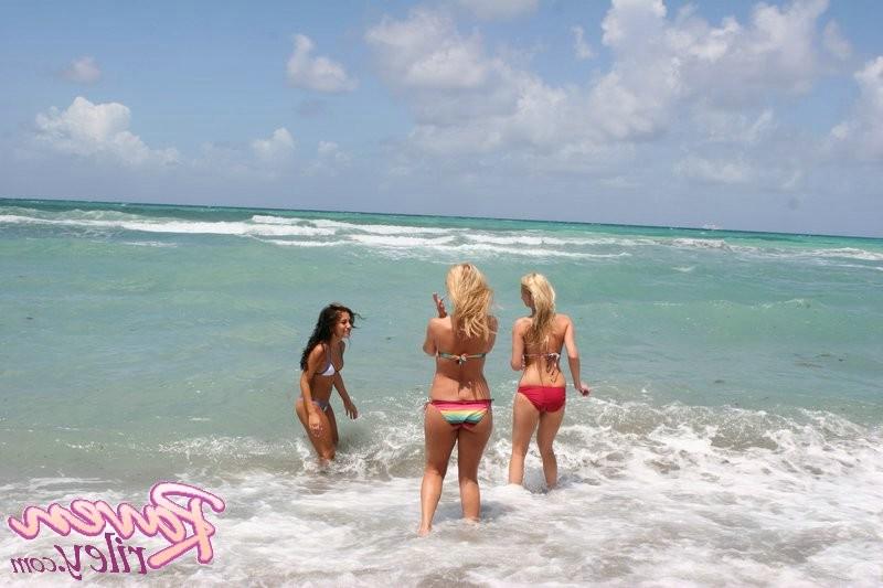 15P Raven hooks up with Allie and Julie at the beach