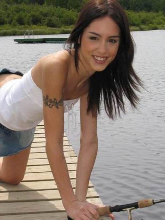 16P teen hottie showing off her tight ass