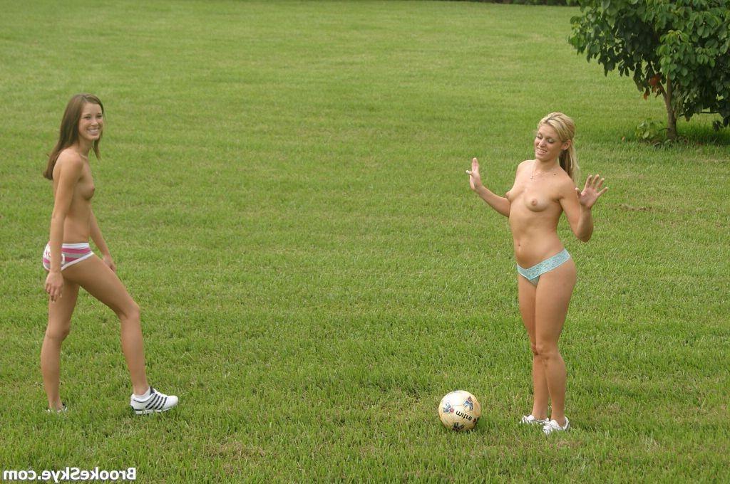 15P hot ass lesbians making out