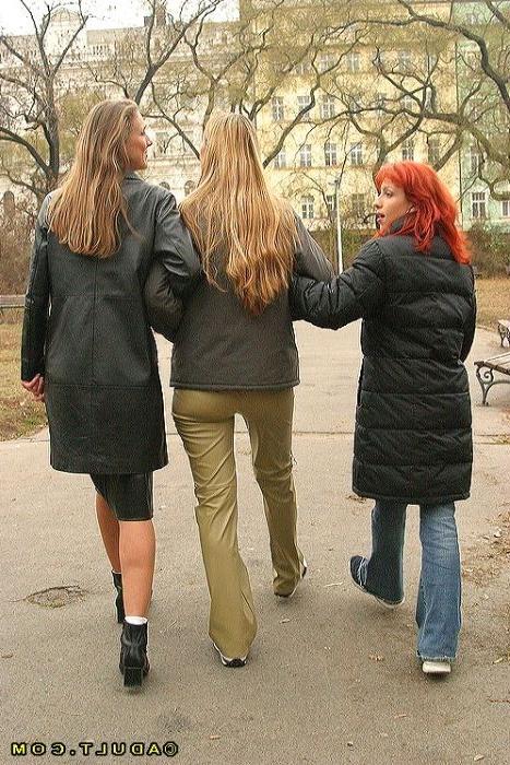 16P Two lesbians take advantage of a curious slut