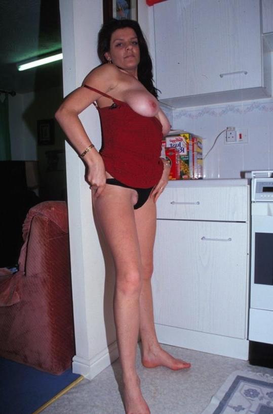 16P Spreading Housewife Shows Her Tight Pink Pussy