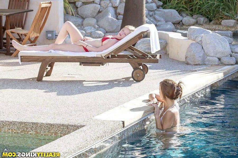 12P Beautiful bikini models lick pussy and ass by the pool