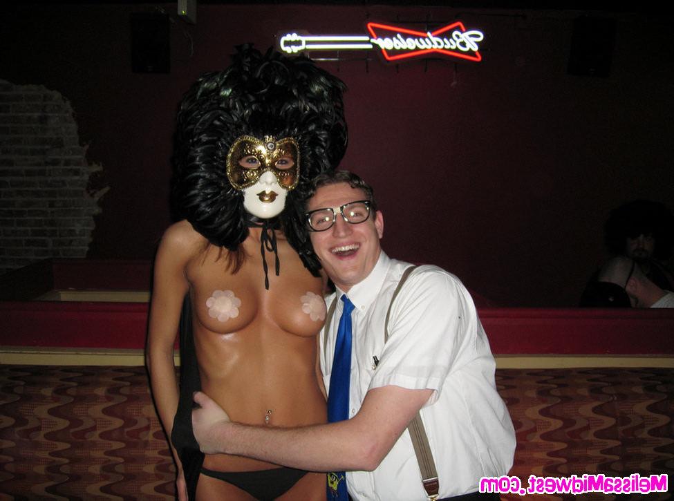 16P Melissa Midwest out on Halloween as Eyes Wide Shut