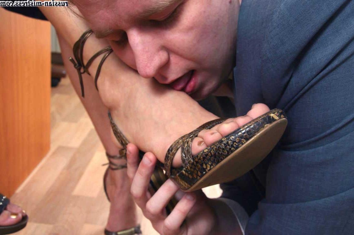 16P This poor guy is ready to do everything for his ladyboss