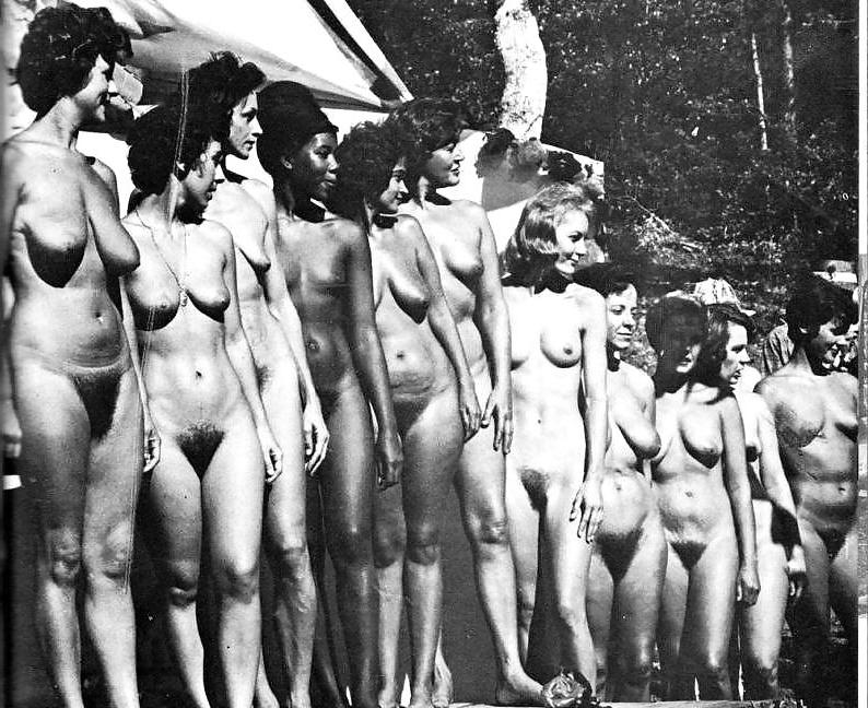 19P More naked girls (Vintage)