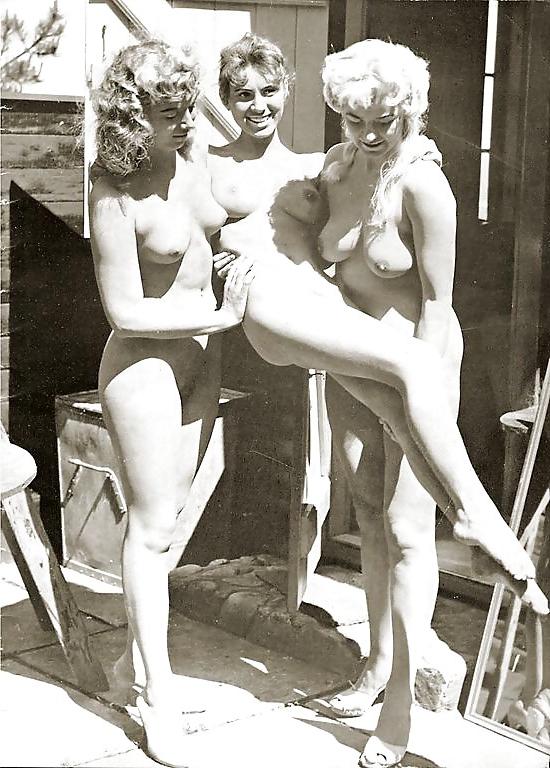 19P More naked girls (Vintage)