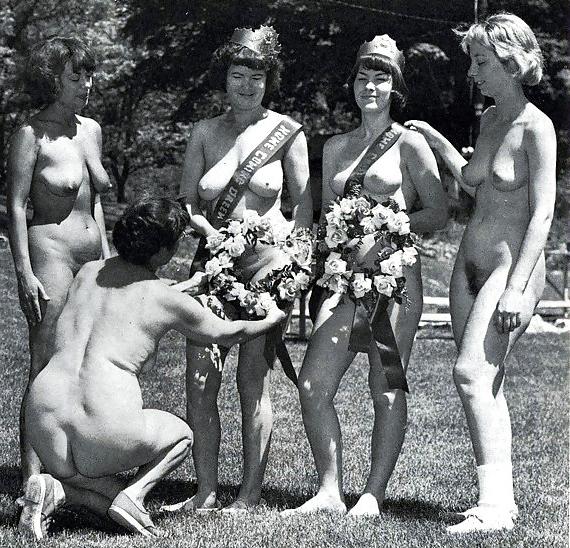 19P More naked girls (Vintage)