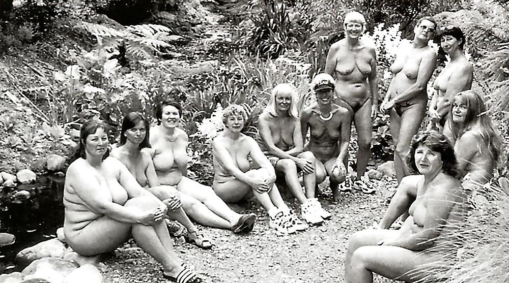 19P More naked girls (Vintage)