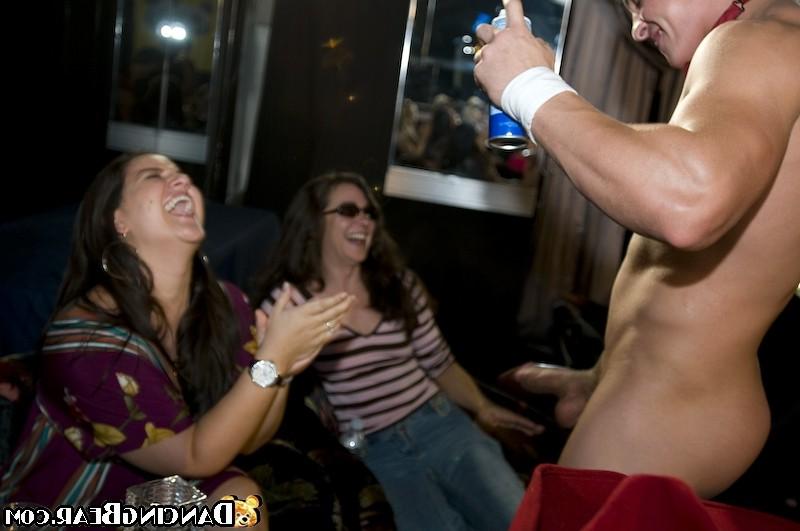 16P Beautiful chicks getting penetrated at dirty hardcore party