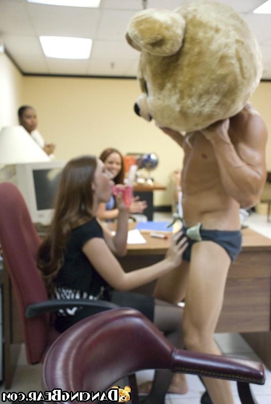 16P Hot bodied strangers giving their ramrods to drunk party girls