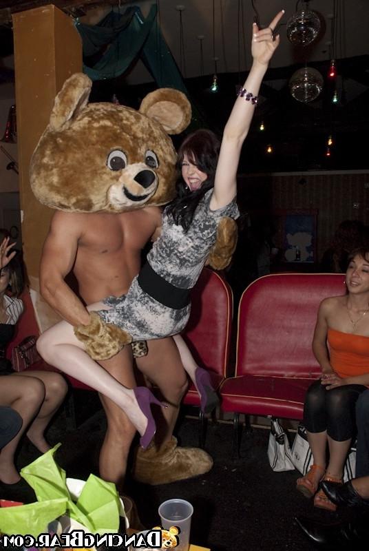 16P Many girls join vip party in these threesome orgy movies