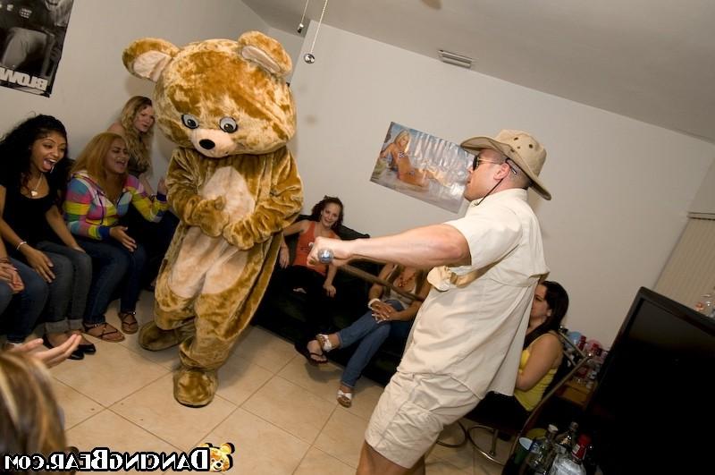 16P Pretty cuties get gaped by big guys at wild hardcore party