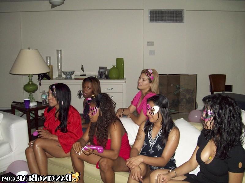 16P Naughty girls giving awesome blowjob on late hardcore party