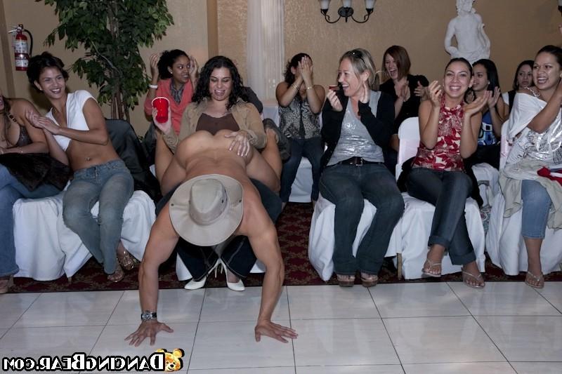 16P Horny male strippers with big cocks screwing chicks on party