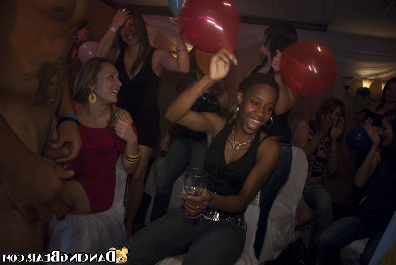 16P Muscular stripper seduce drunken girls on the hardcore party