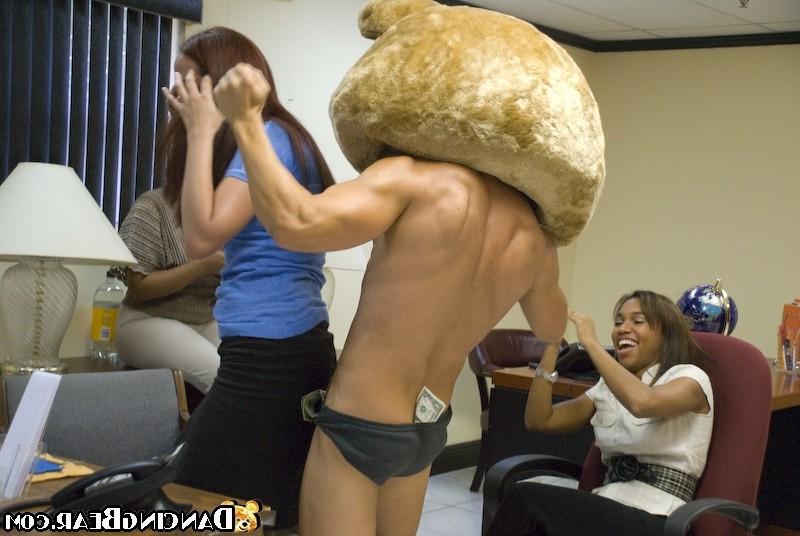16P Pretty cuties get gaped by big guys at wild hardcore party