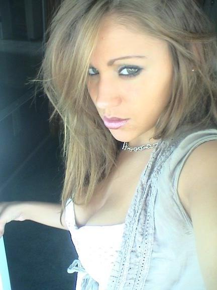 15P Amateur self shooting teens showing their bodies