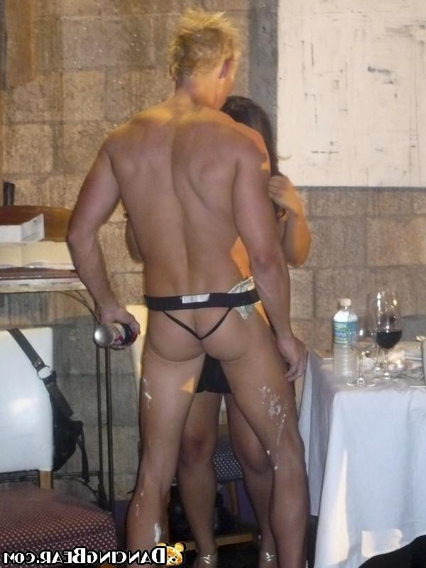 16P Horny male strippers with big cocks screwing chicks on party