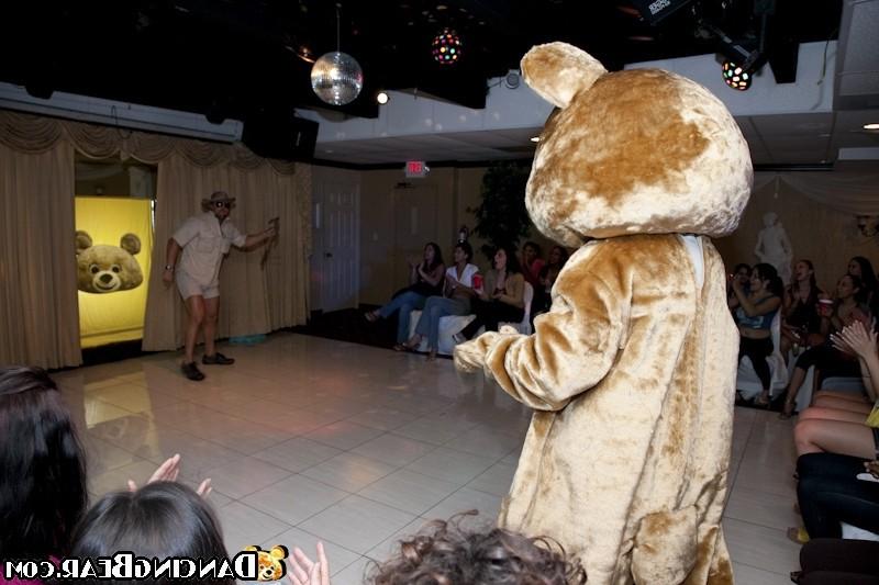 16P Handsome seducers drilling all chicks at hardcore party