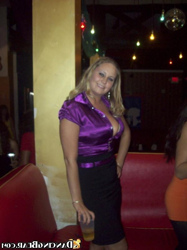 16P A lot of pretty girls getting gaped at hardcore club party