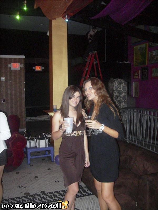 16P A lot of pretty girls getting gaped at hardcore club party