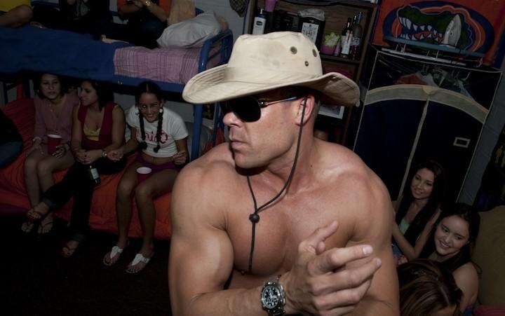 16P Hot bodied strangers give ramrods to drunk party girls