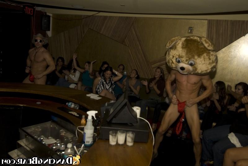 16P Handsome seducers drilling all chicks at hardcore party