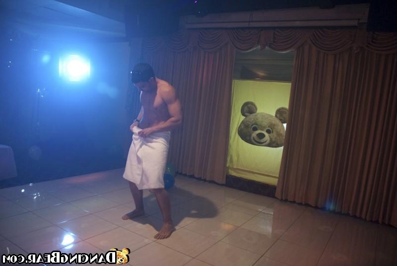 16P Hot bodied strangers give ramrods to drunk party girls