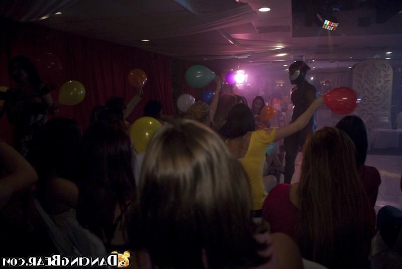 16P Hot bodied strangers give ramrods to drunk party girls