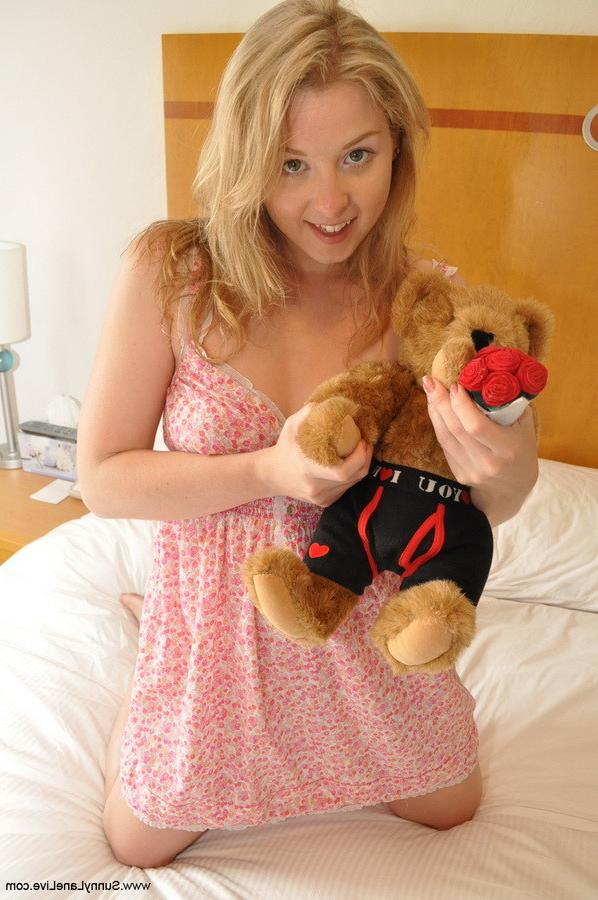12P Sexy Sunny Lane In Bed With Her Teddy Bear! 
