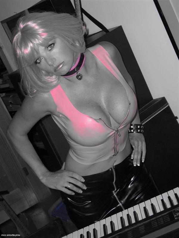 12P MILF Blonde Busty Babe Vicky Vette Rocks A Hot Guitar