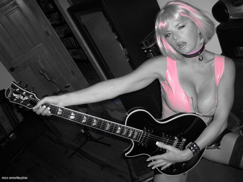12P MILF Blonde Busty Babe Vicky Vette Rocks A Hot Guitar